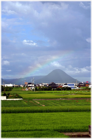 讃岐富士と虹